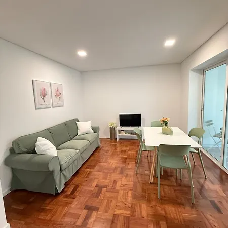Casa Da Praca 3 *